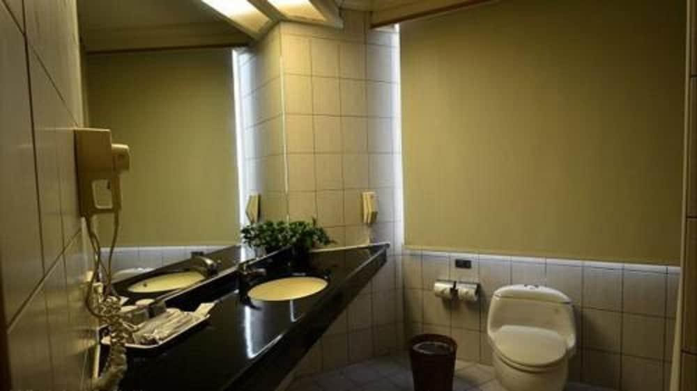 Cambridge Hotel - Yung Kang Yongkang Εξωτερικό φωτογραφία